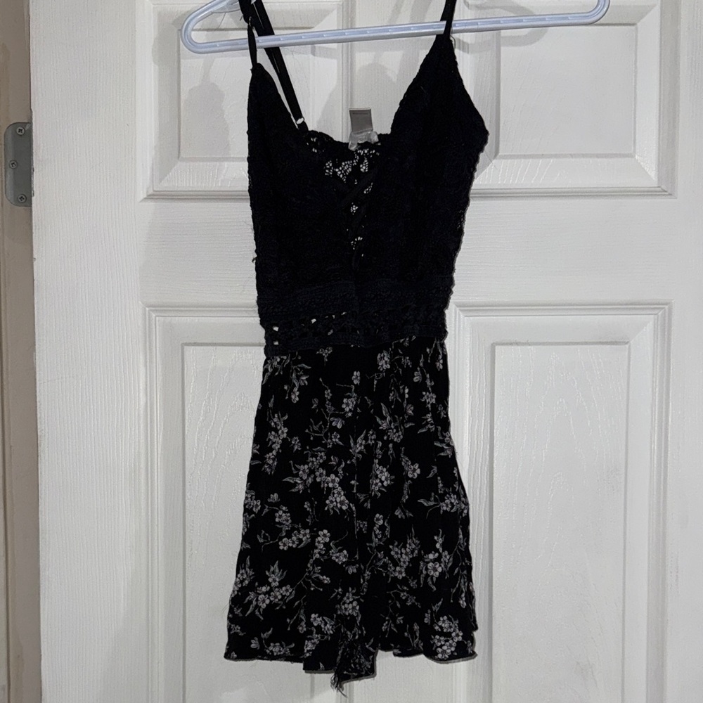 Streetwear Society Black and White Floral Mini Dress